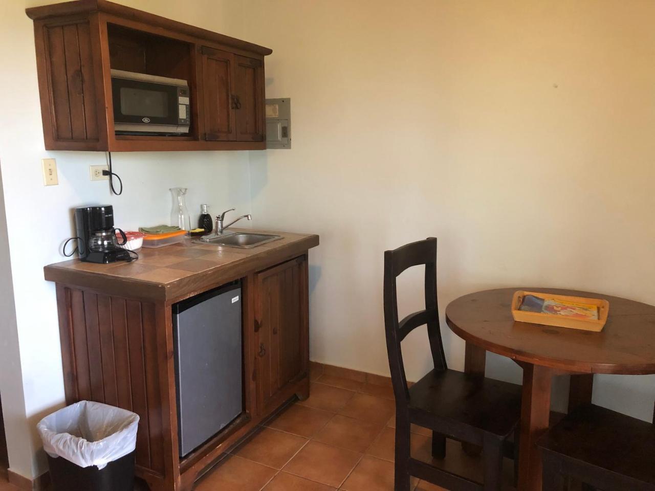 Las Palmas Inn Ринкон Екстериор снимка